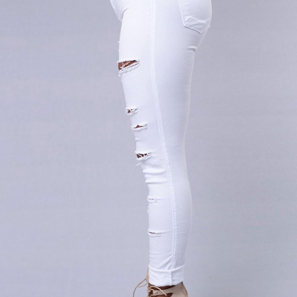 NWOT White distressed skinny pants - Picture 3 of 3